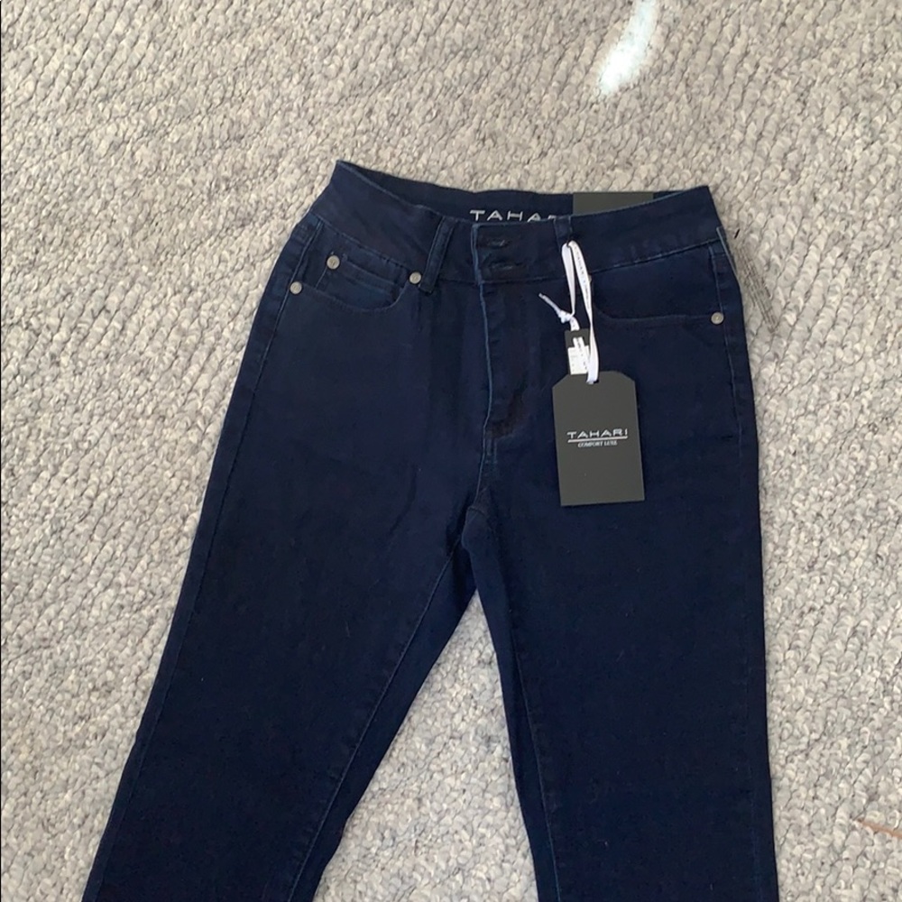 Tahari Comfort Luxe Skinny Jeans Dark Wash 4 / 27W
